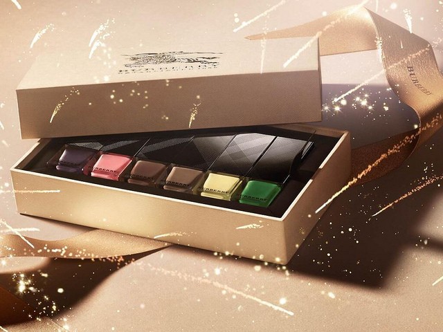 Весенняя коллекция макияжа от Burberry English Rose Makeup Spring 2014 Collection