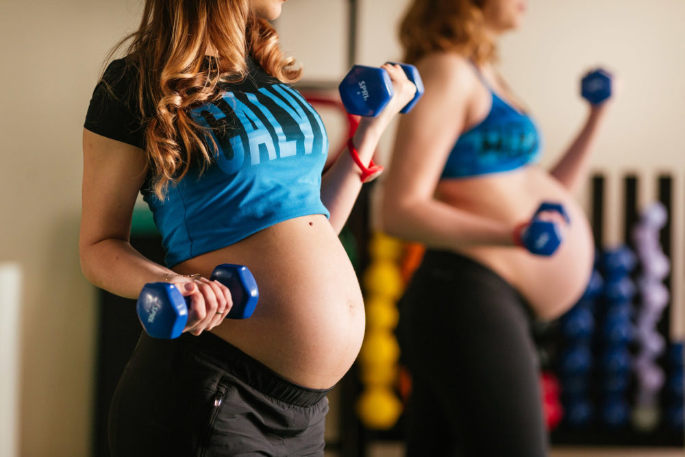 Секреты здоровья: польза занятий фитнесом во время беременности
