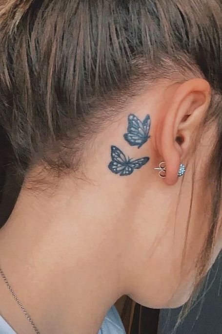 Топ-20 милых татуировок за ухом для женщин
