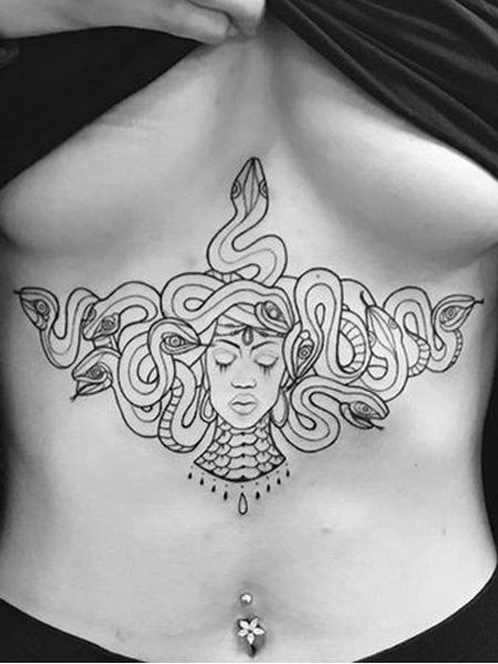 Топ-20 эффектных татуировок с медузой для женщин