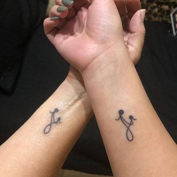 Топ-20 символичных татуировок для матери и дочери