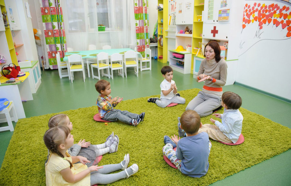 Почему стоит позаботится о начале изучения ребенком иностранного языка начиная с детского сада?