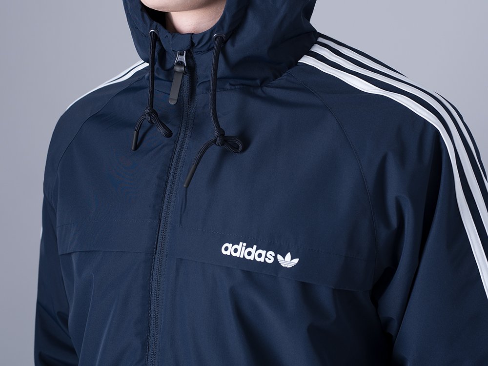 Модные тенденции на примере курток Adidas: как стиль встречает спорт